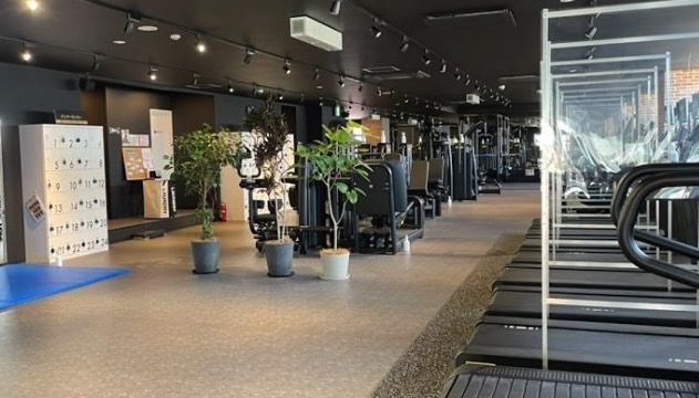 ワールドプラスジム 河内国分駅前店
